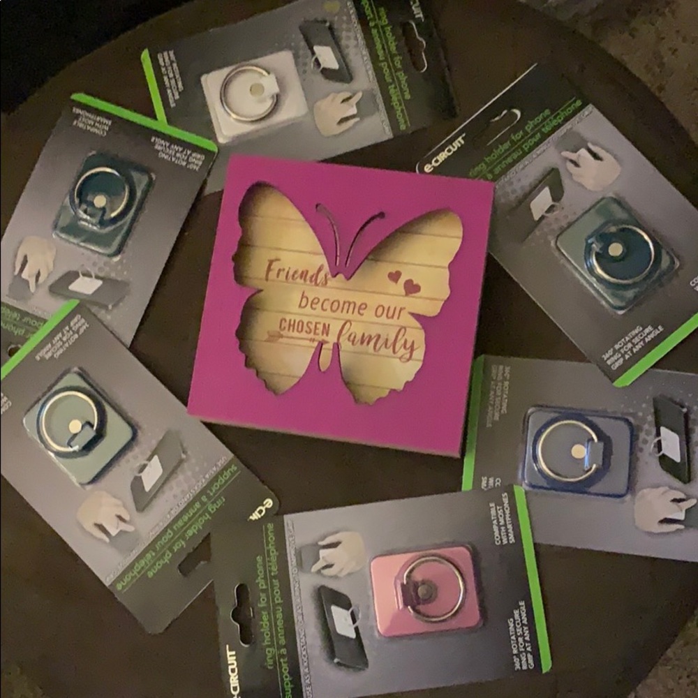 NWOT A RING HOLDER FOR CELL 📲 NDEVICE!